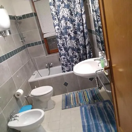 Giramondo Sardegna Affittacamere בית הארחה