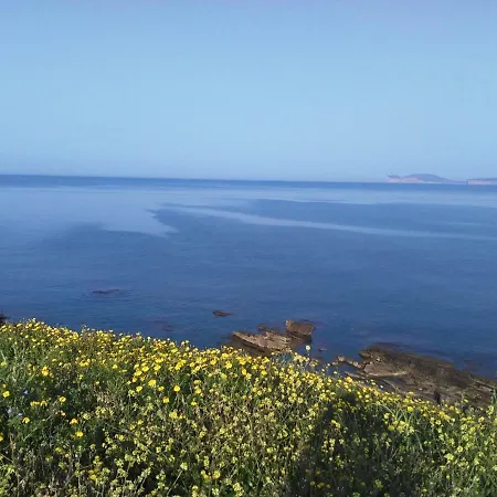 Giramondo Sardegna Affittacamere בית הארחה