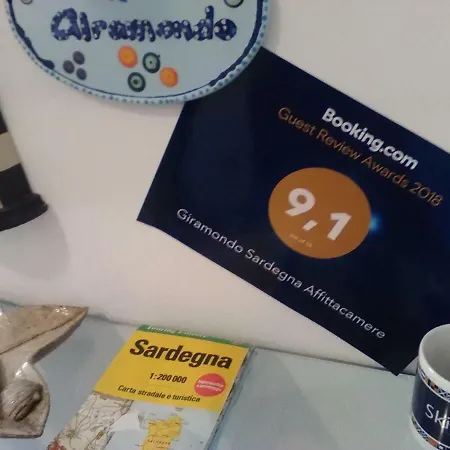 Giramondo Sardegna Affittacamere בית הארחה